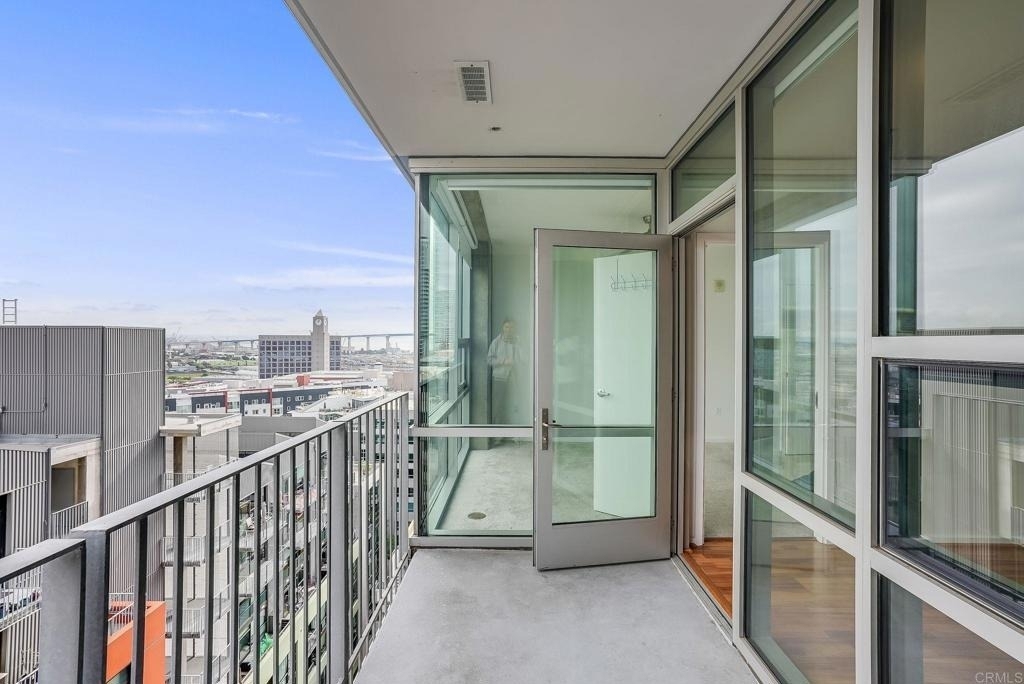 321 10th Avenue - Photo 14