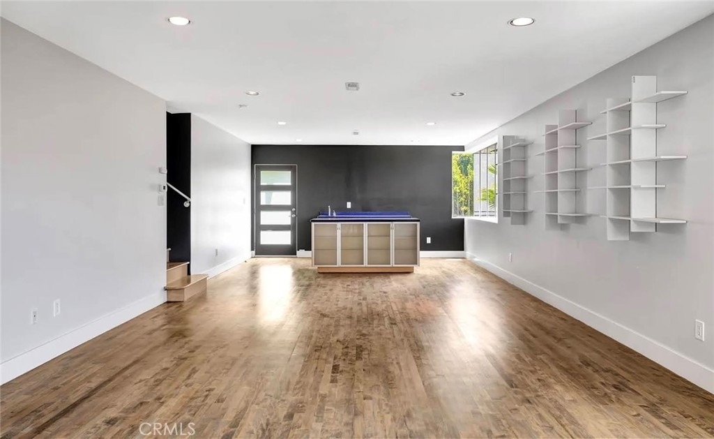 6396 Weidlake Drive - Photo 4