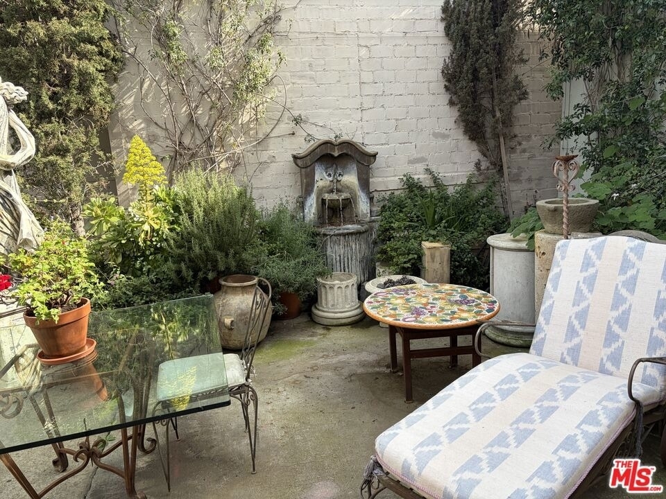 2252 W Washington Boulevard - Photo 6