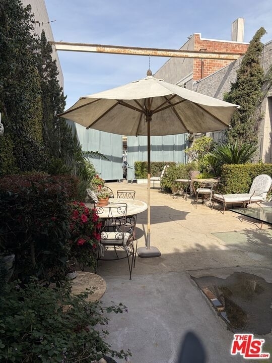 2252 W Washington Boulevard - Photo 3