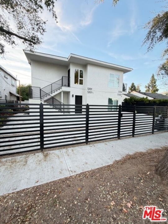 5191-5193 Lindley Avenue - Photo 3