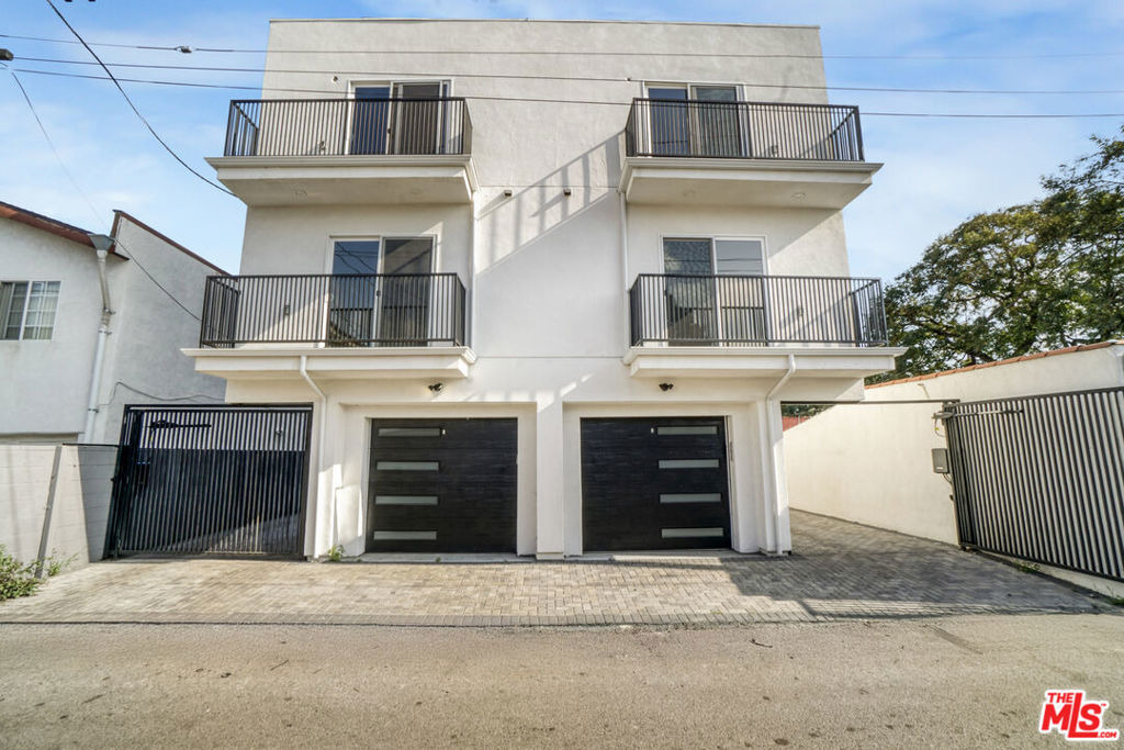 2057 1/2 S Garth Avenue - Photo 34