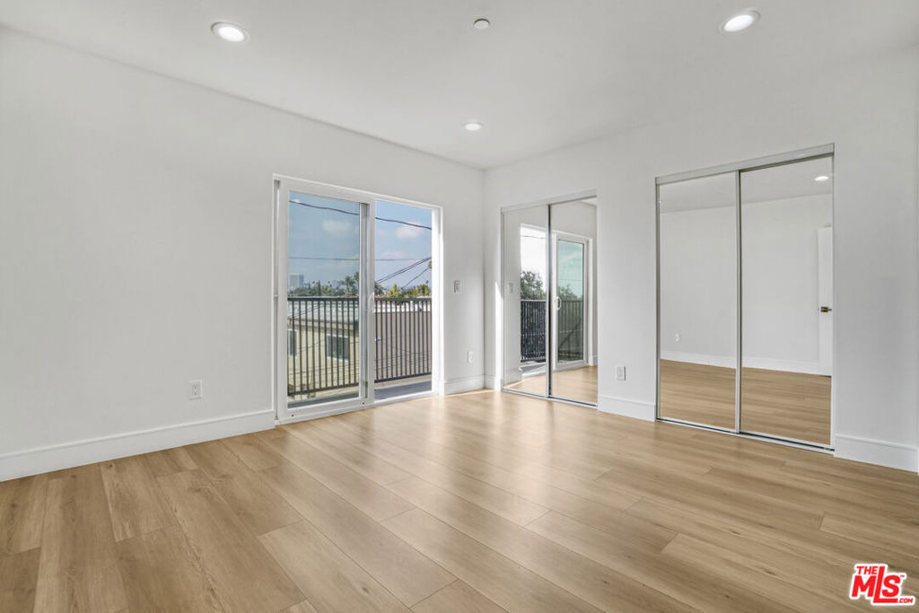 2057 1/2 S Garth Avenue - Photo 25