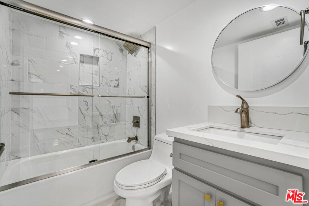2057 1/2 S Garth Avenue - Photo 26