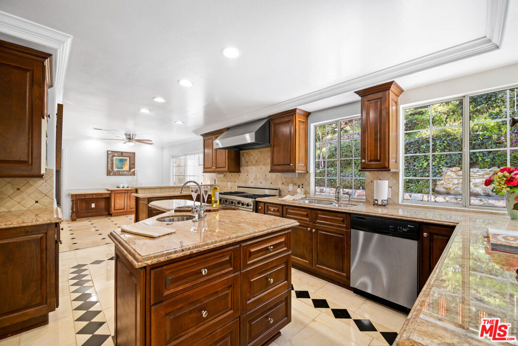 2461 Jupiter Drive - Photo 40