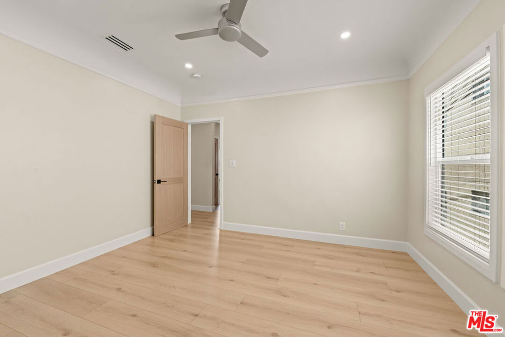1117 S Wooster Street - Photo 16
