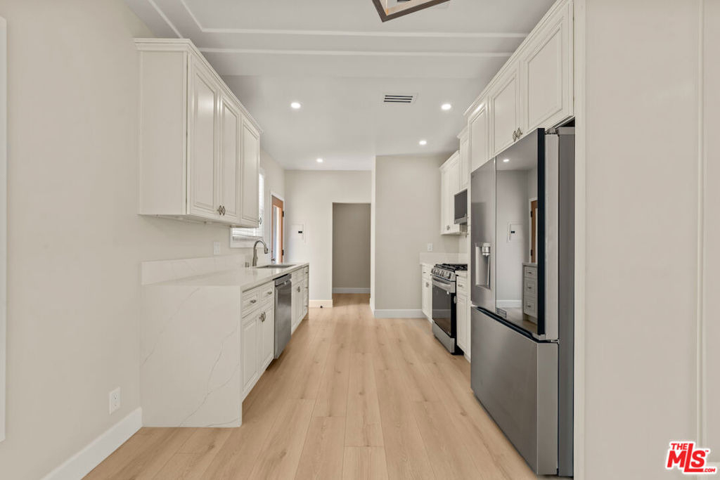1117 S Wooster Street - Photo 11