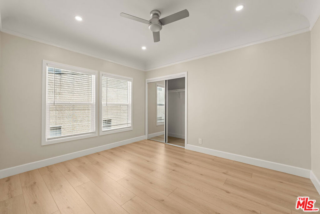 1117 S Wooster Street - Photo 17