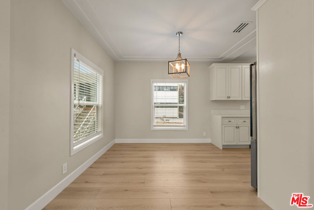 1117 S Wooster Street - Photo 9