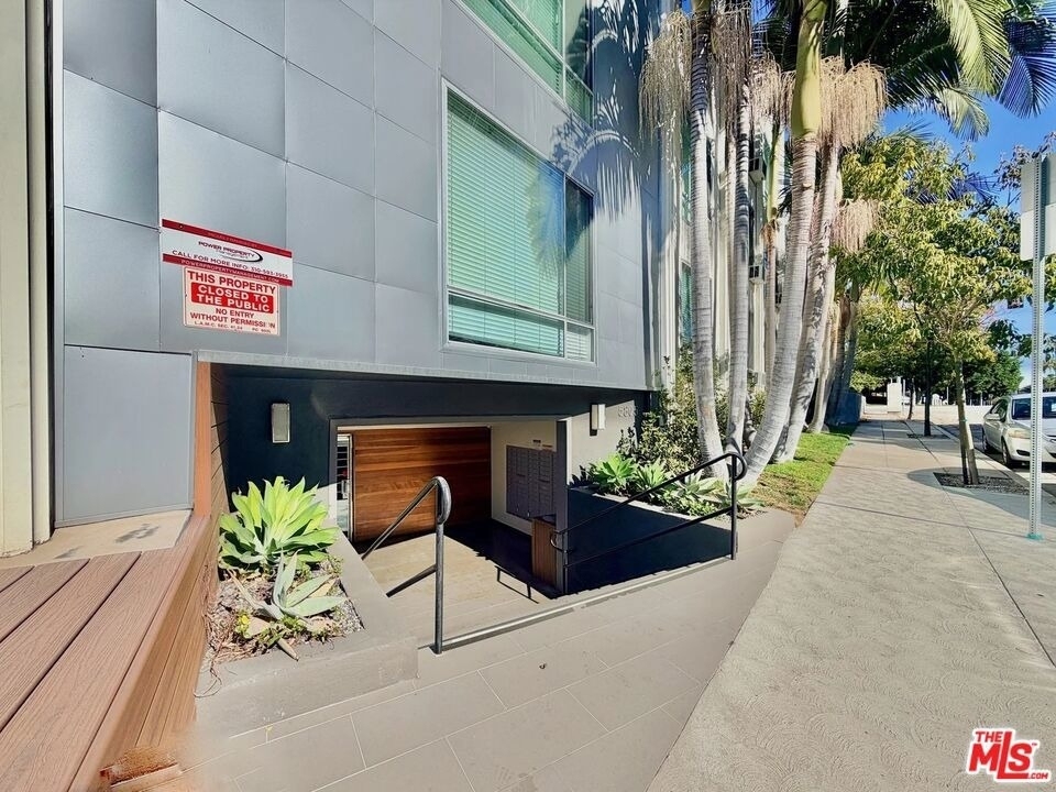 5805 W 8th Street - Photo 11