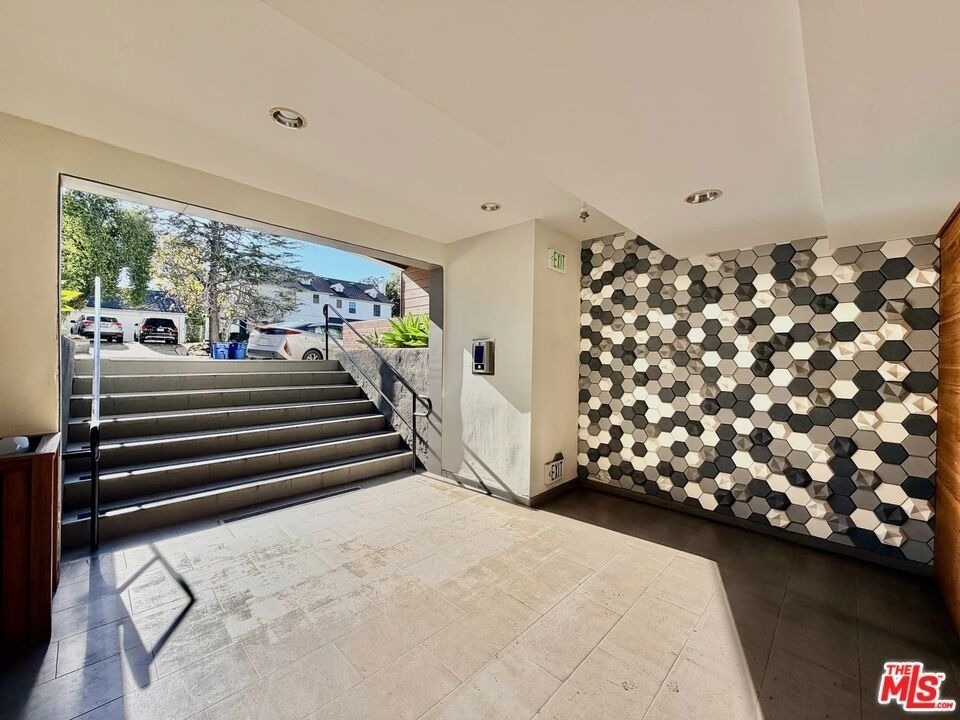 5805 W 8th Street - Photo 16