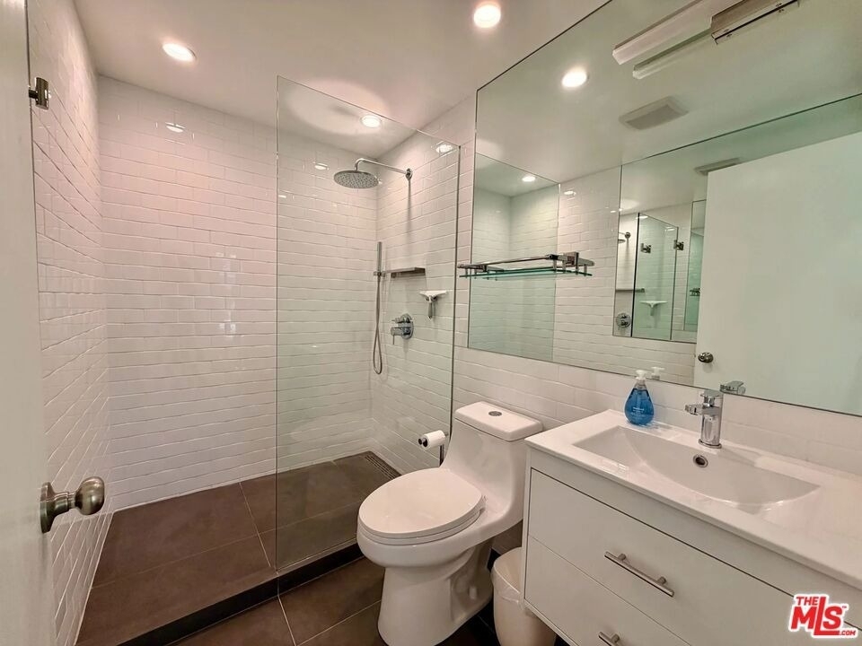 5805 W 8th Street - Photo 7