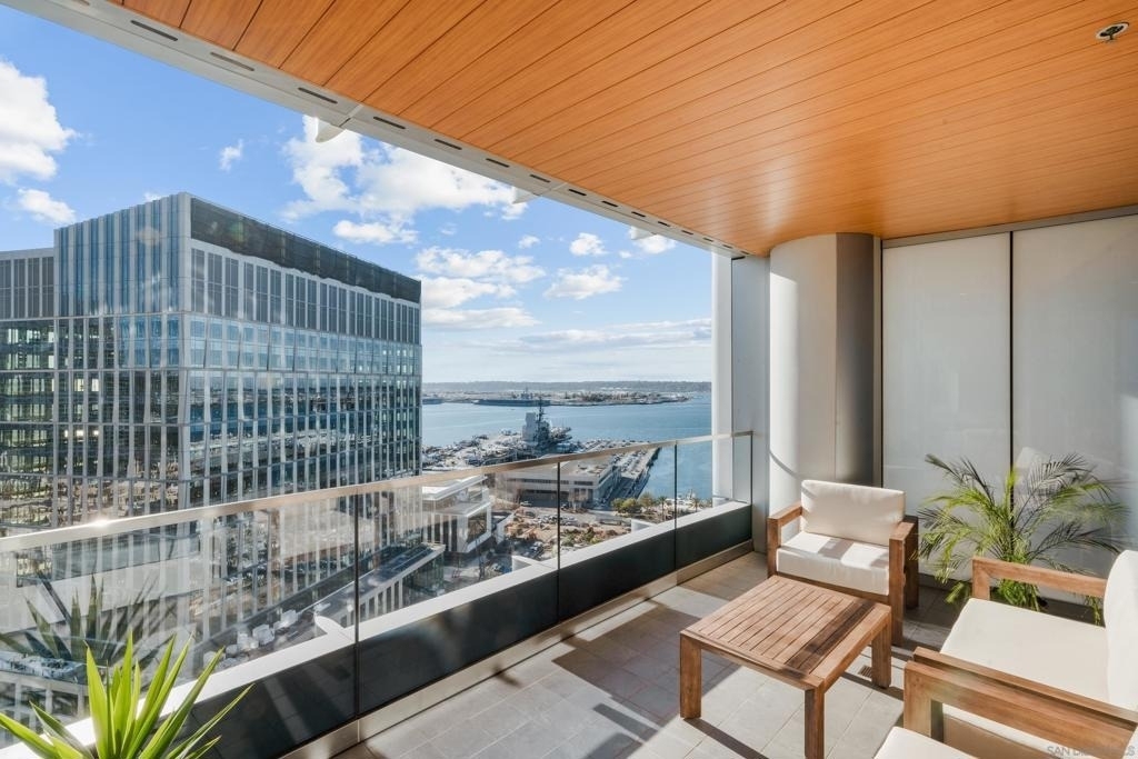 888 W E Street - Photo 3