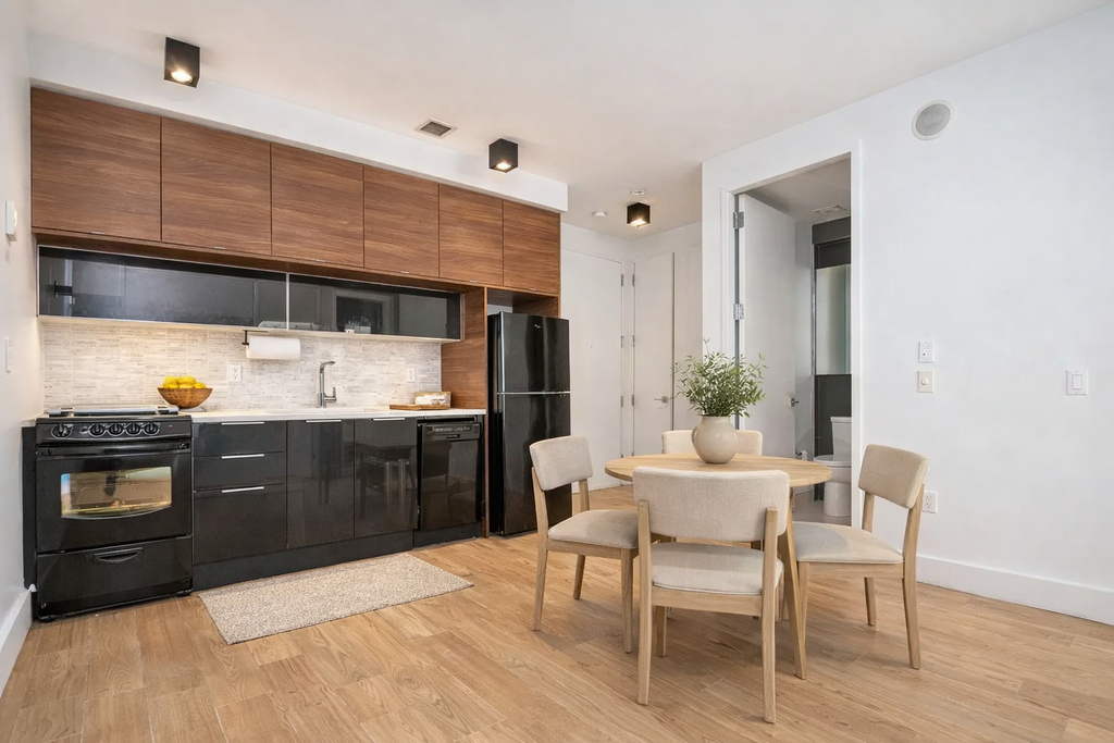 74 Maujer Street - Photo 1