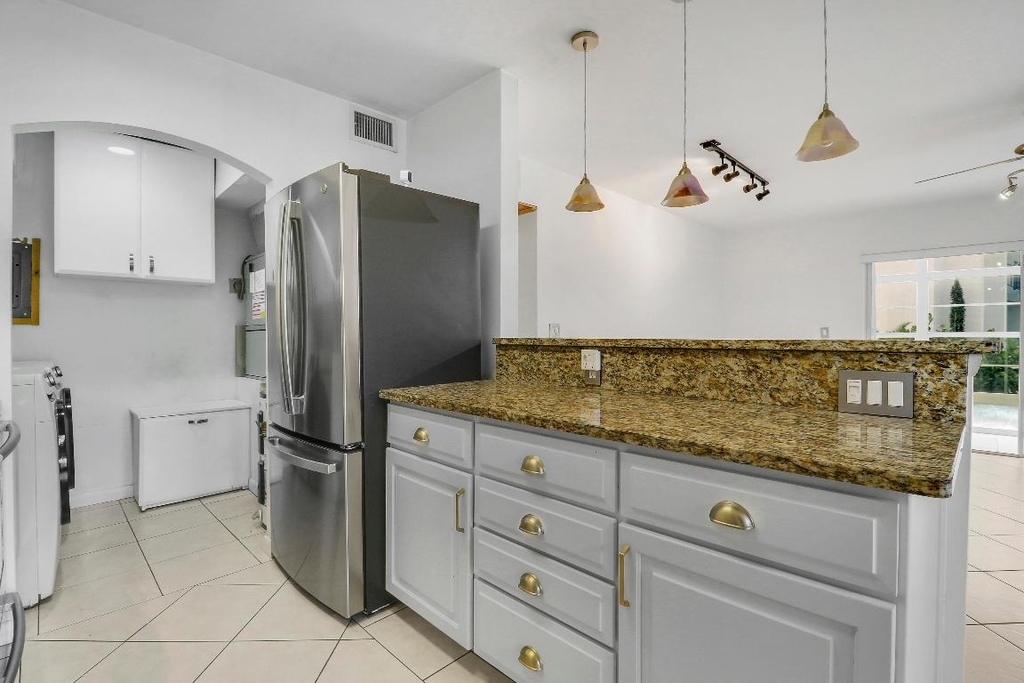 964 Nw Spruce Ridge Drive - Photo 4