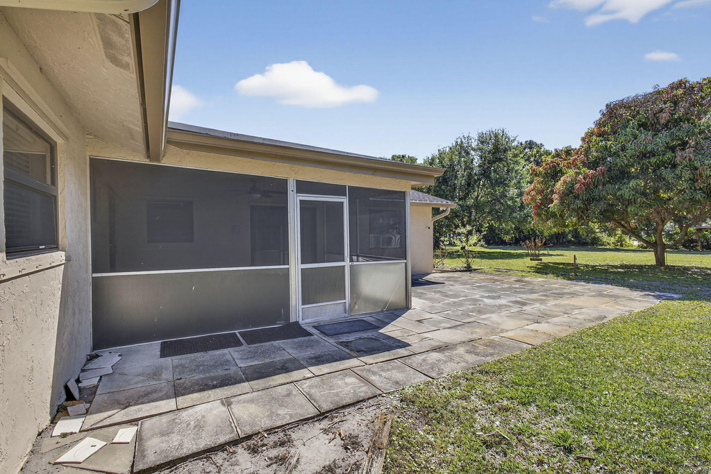 7107 181st Street N - Photo 36
