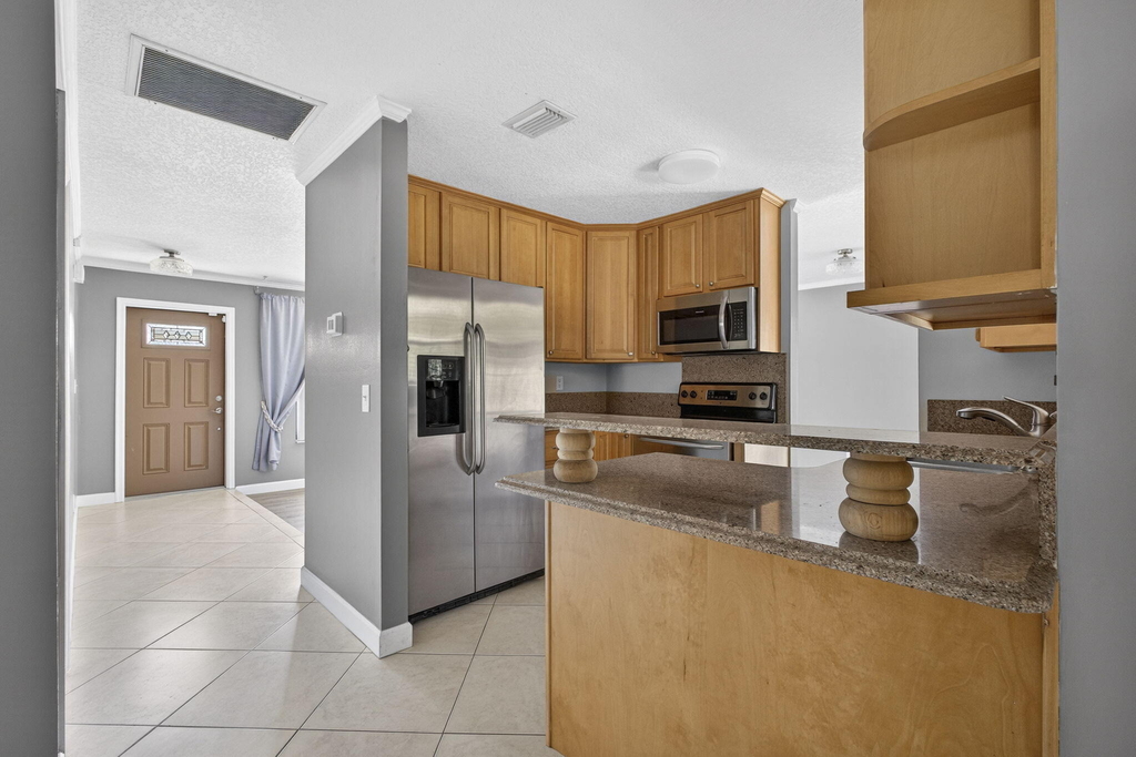7107 181st Street N - Photo 14