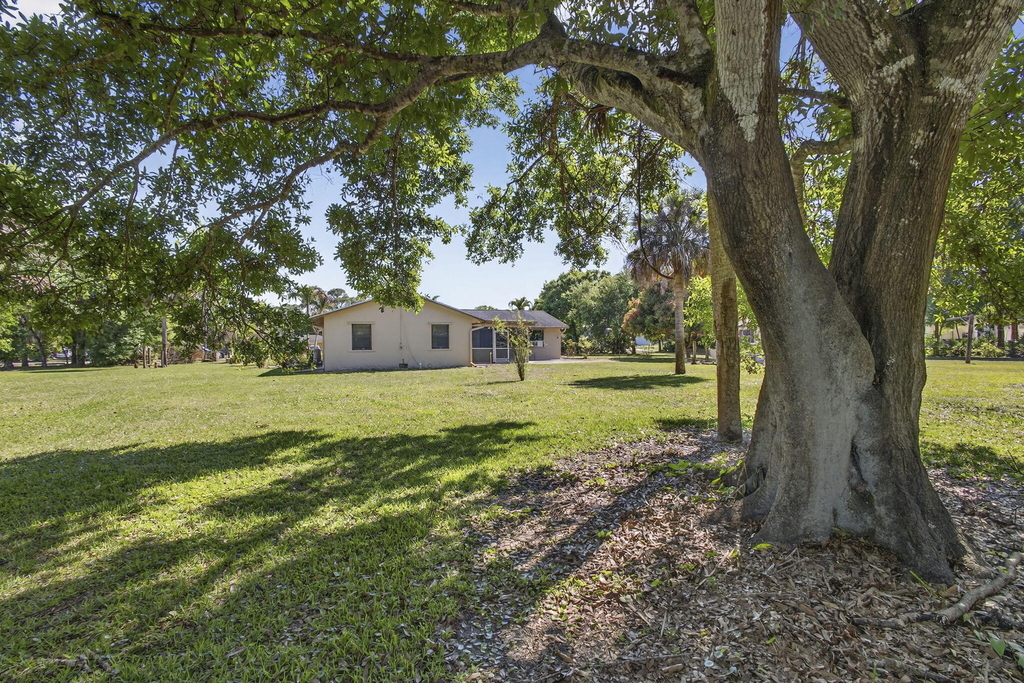 7107 181st Street N - Photo 47