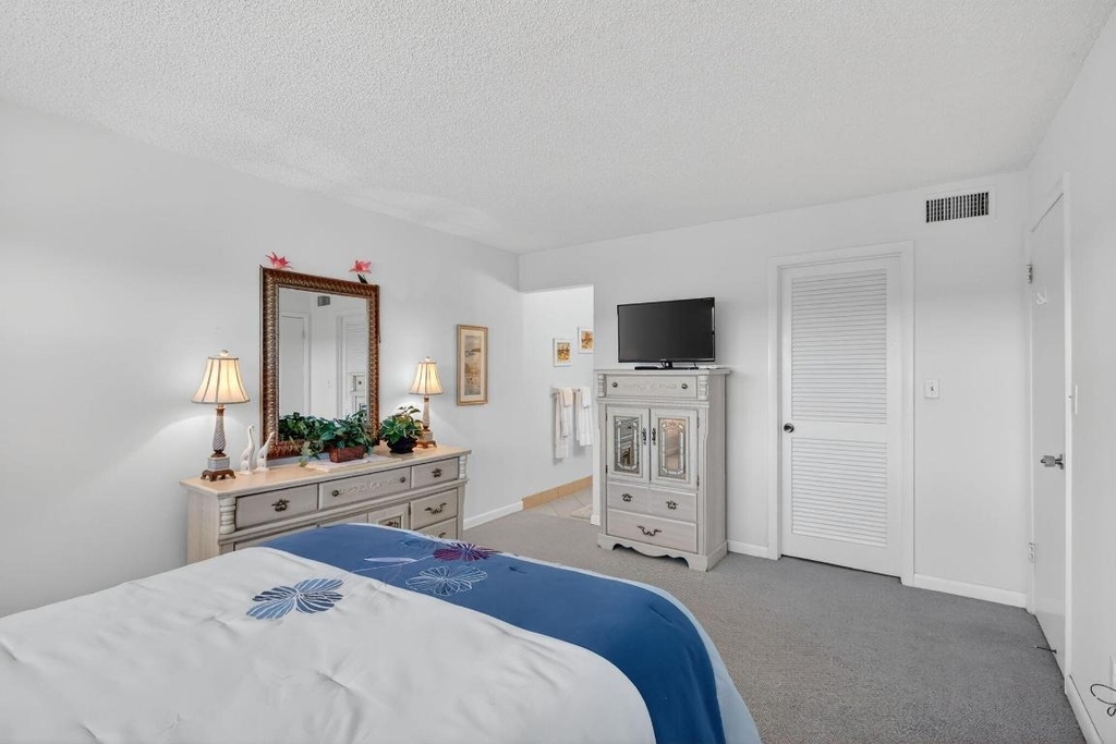 7410 S Ocean Drive - Photo 9