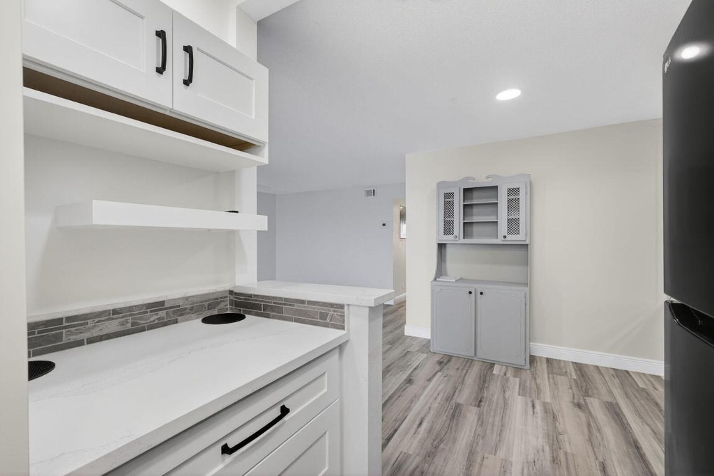 100 Shore Court - Photo 21