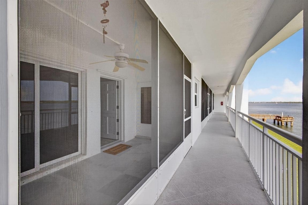 100 Shore Court - Photo 8