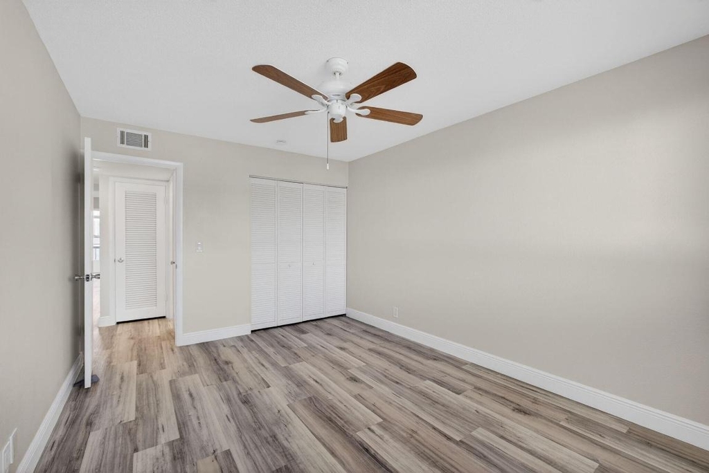 100 Shore Court - Photo 42