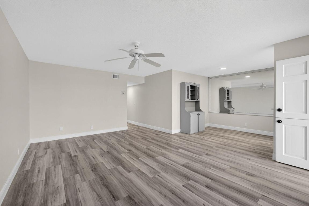 100 Shore Court - Photo 23