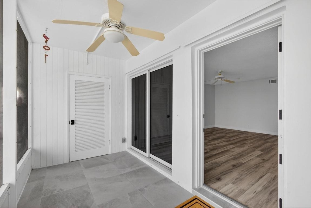 100 Shore Court - Photo 12