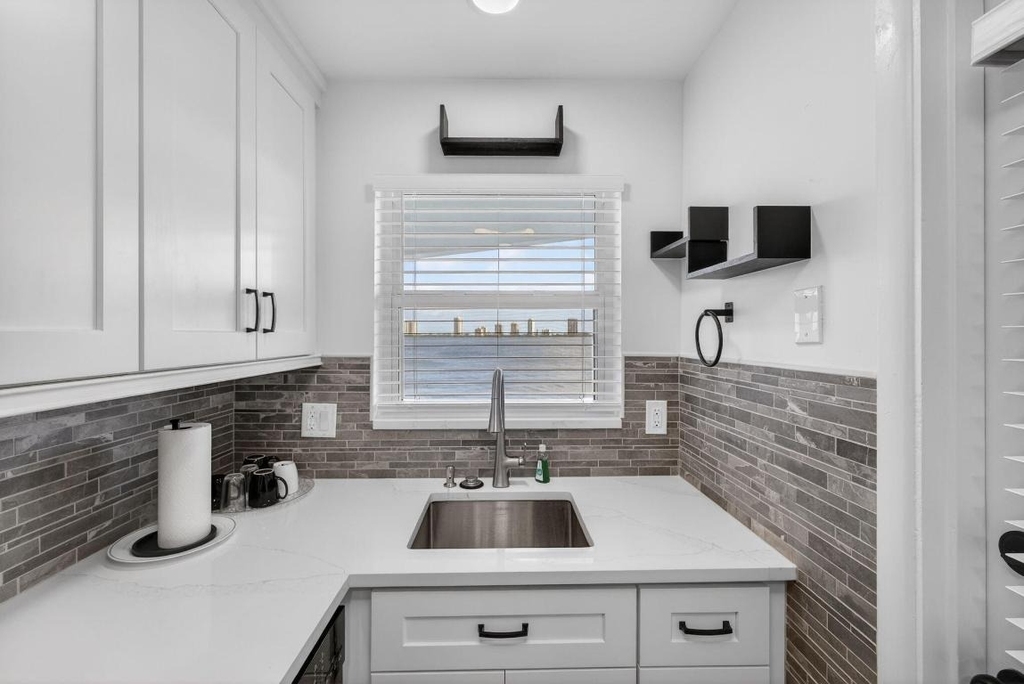 100 Shore Court - Photo 17