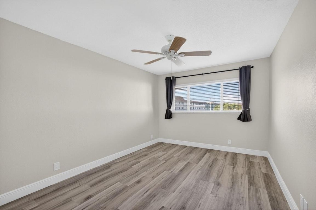 100 Shore Court - Photo 41