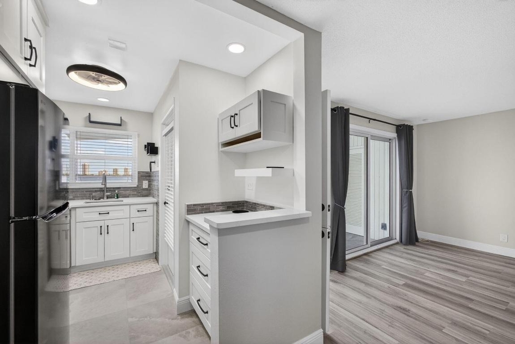 100 Shore Court - Photo 16