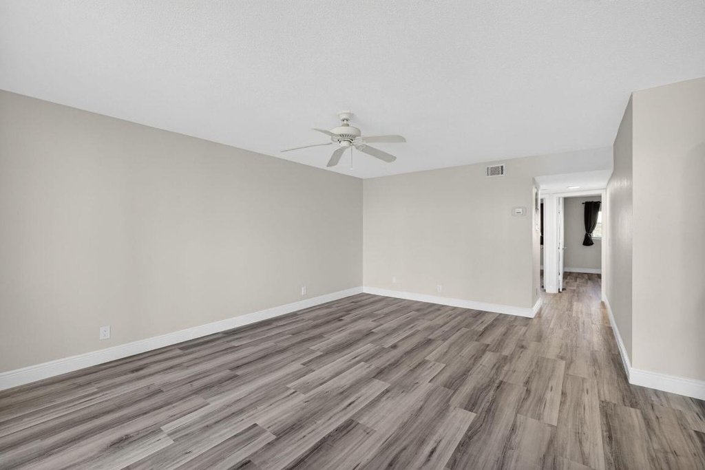 100 Shore Court - Photo 22