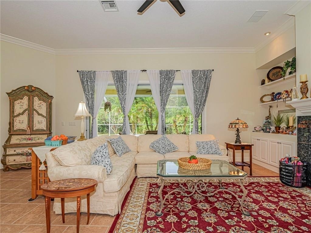 5873 Pine Ridge Circle - Photo 6