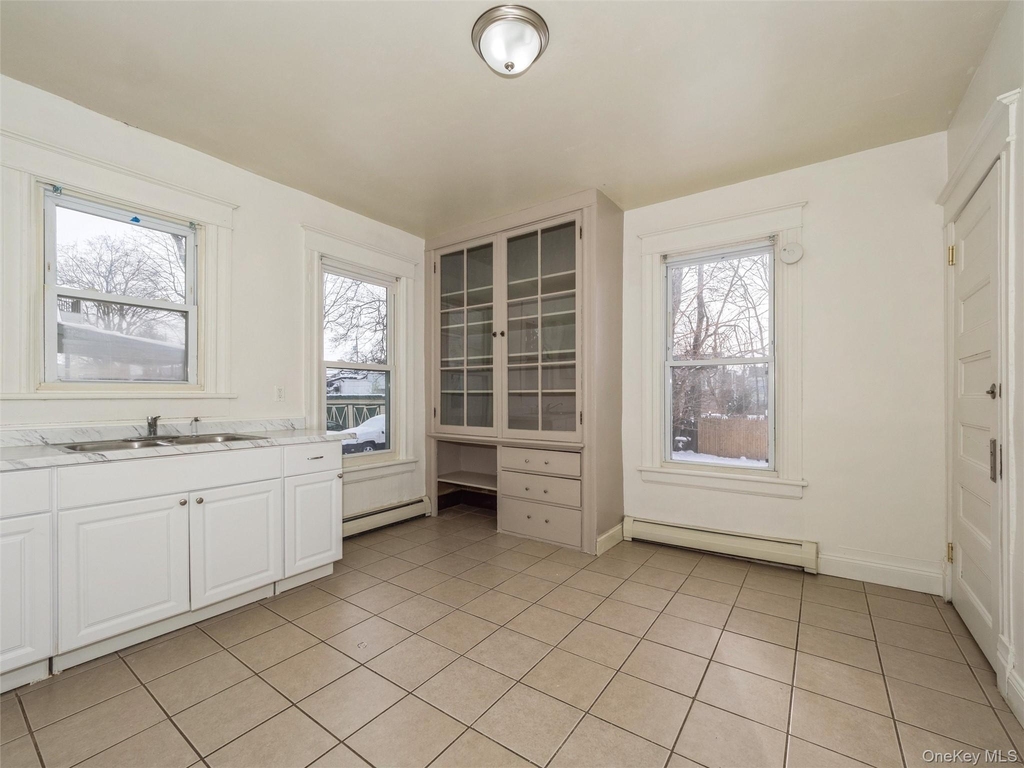 236 Mansion Street - Photo 13