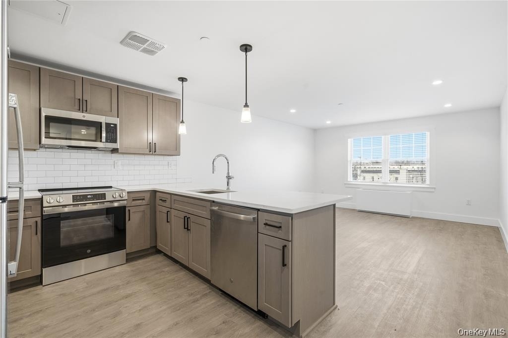 180 Deer Park Avenue - Photo 9