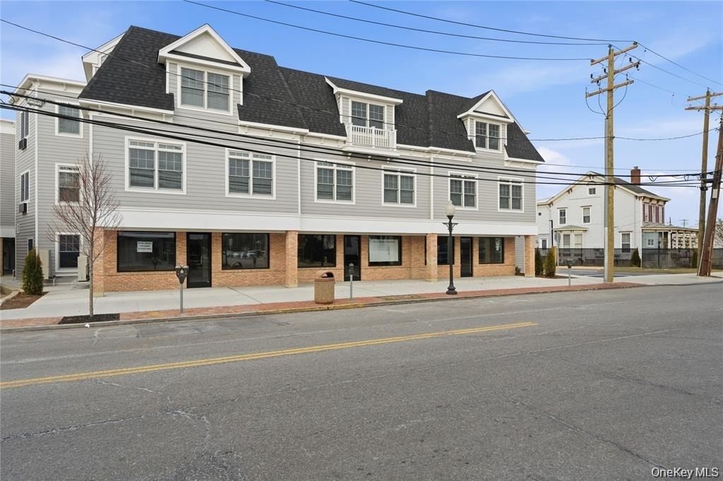 180 Deer Park Avenue - Photo 1