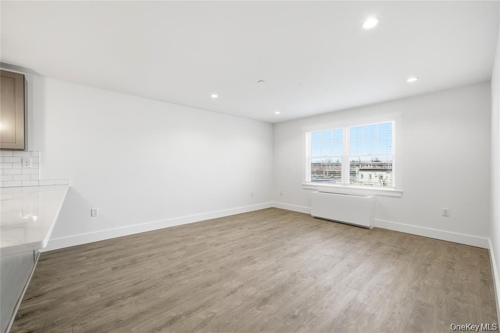 180 Deer Park Avenue - Photo 4