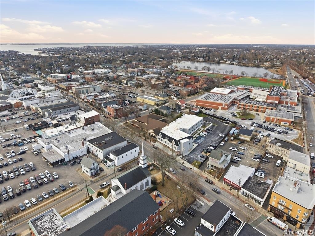 180 Deer Park Avenue - Photo 22