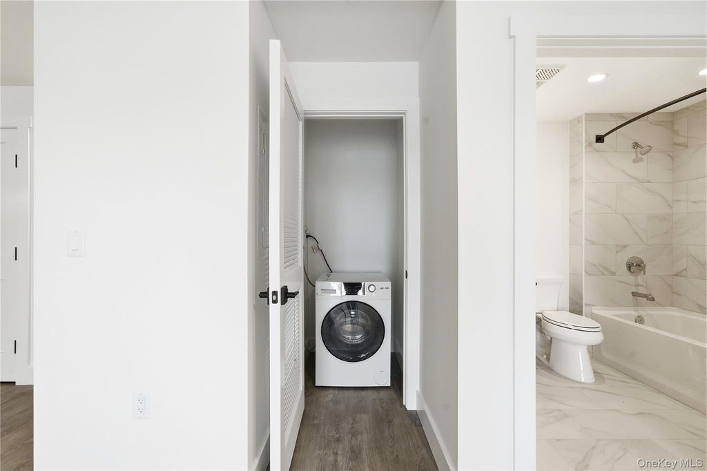 180 Deer Park Avenue - Photo 13