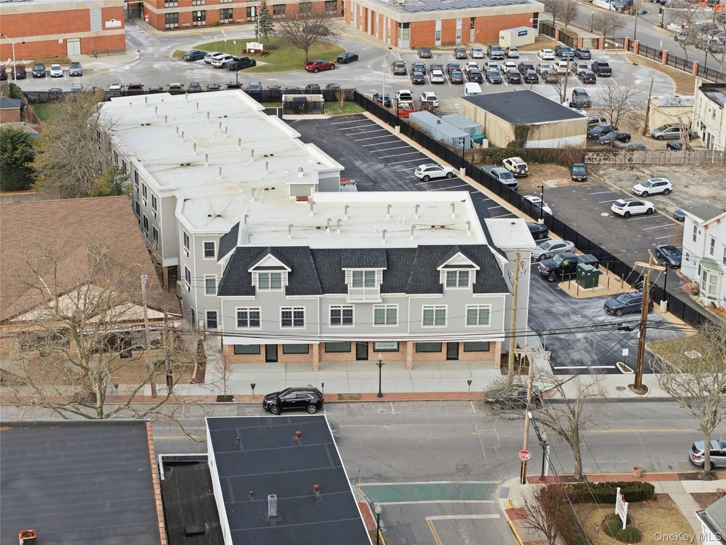 180 Deer Park Avenue - Photo 19