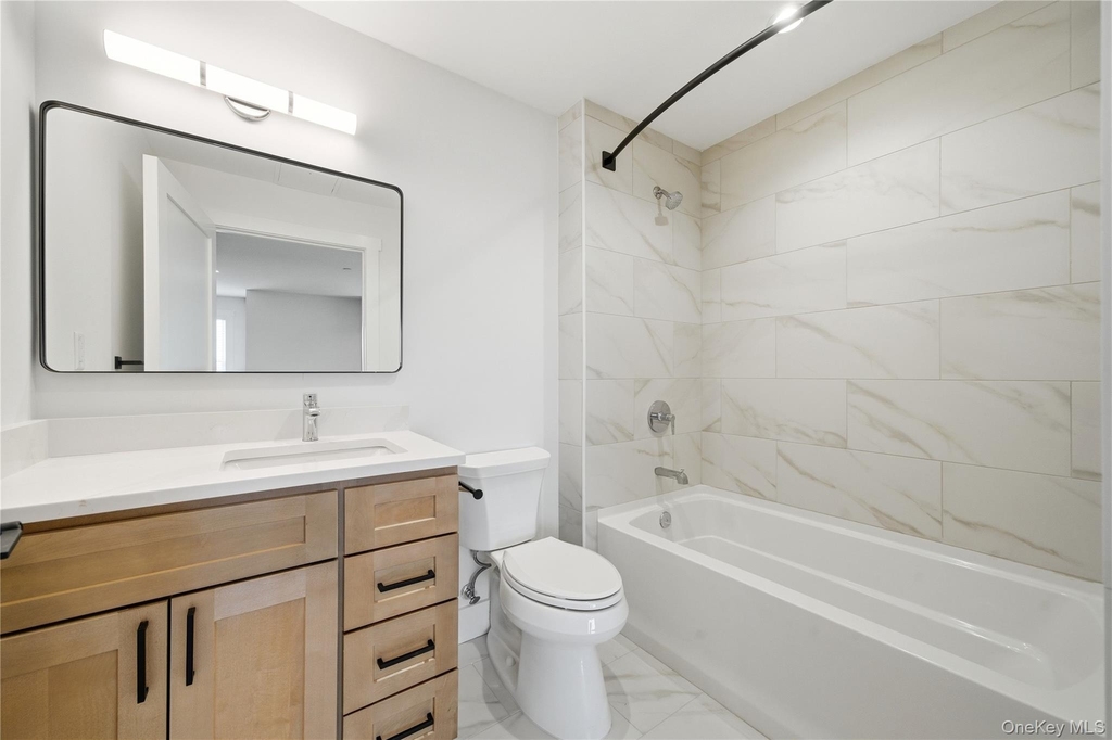 180 Deer Park Avenue - Photo 12