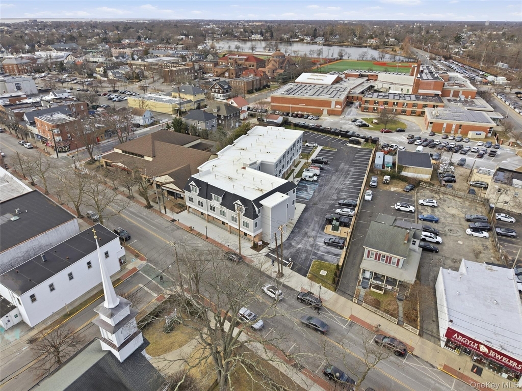 180 Deer Park Avenue - Photo 16