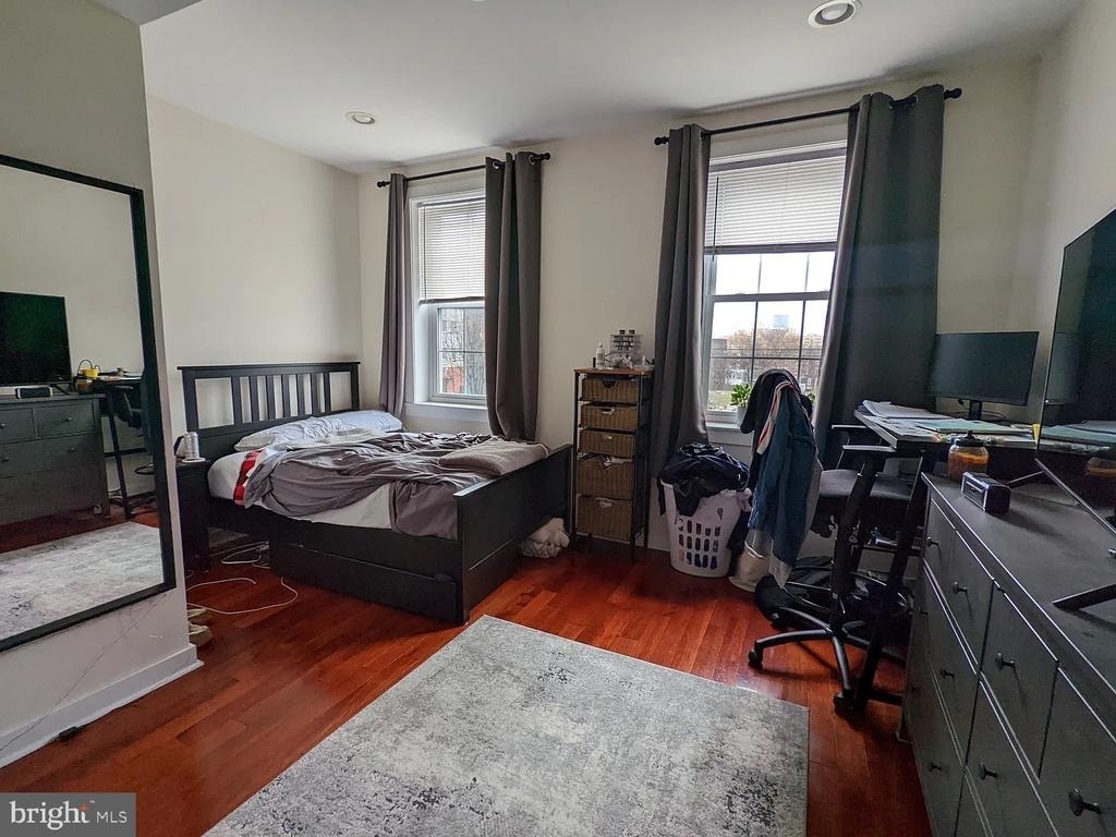 2631 W Girard Avenue - Photo 20