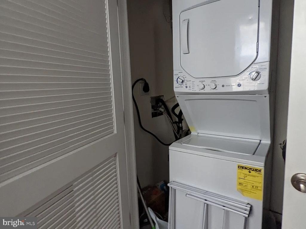 2631 W Girard Avenue - Photo 12