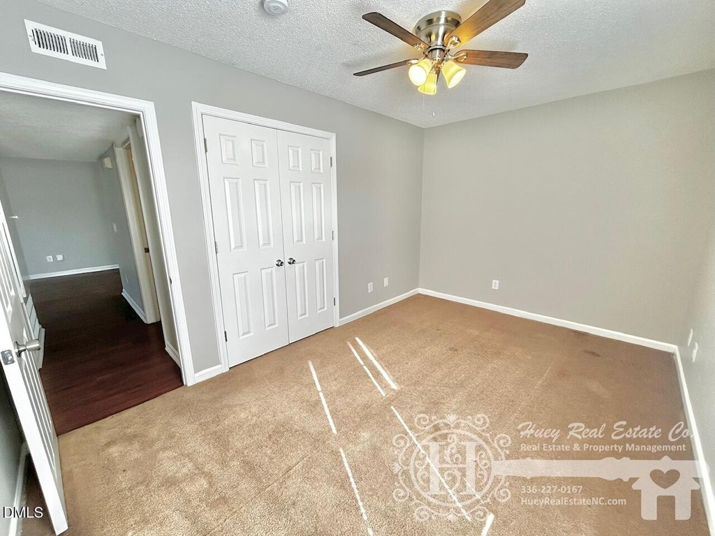 620 E Davis Street - Photo 10