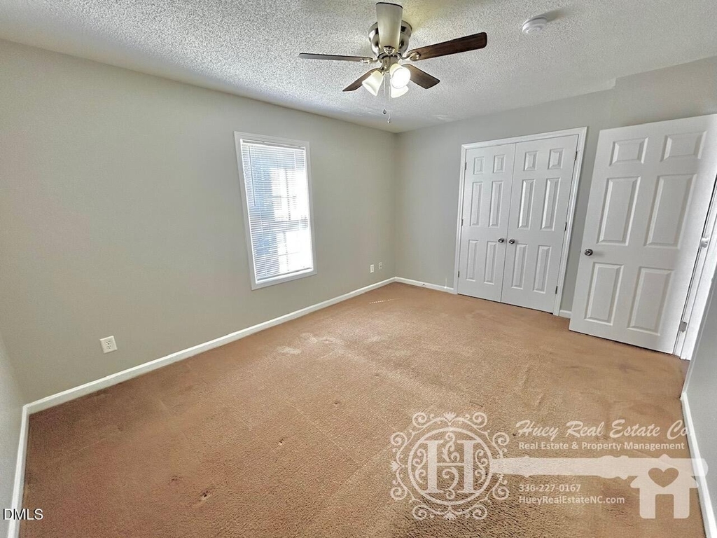 620 E Davis Street - Photo 9