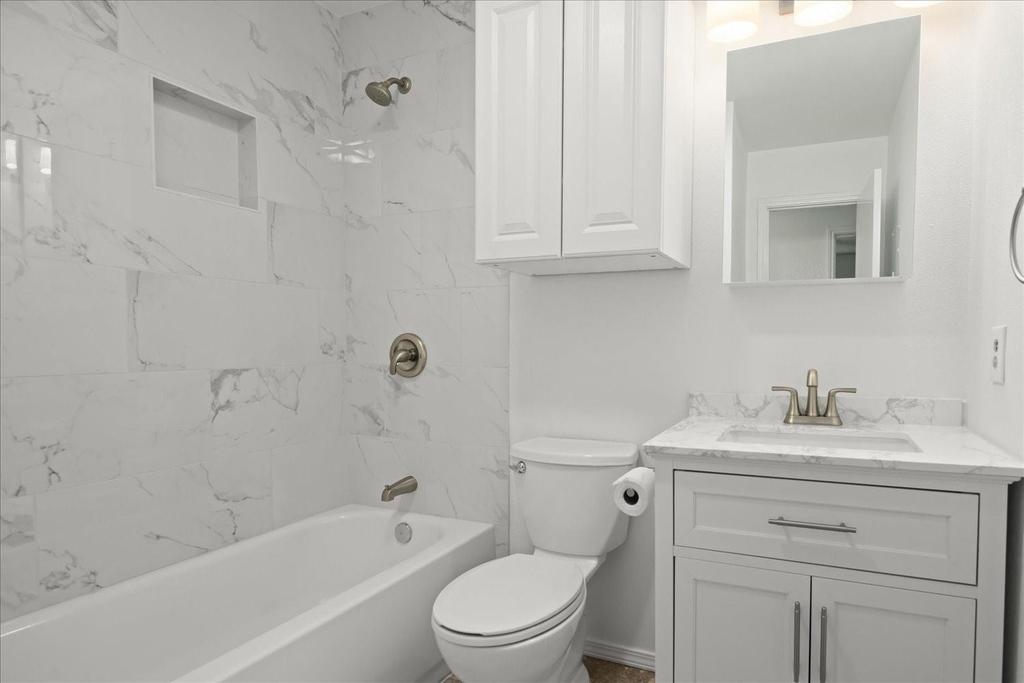 220 Sailmaster St - Photo 20