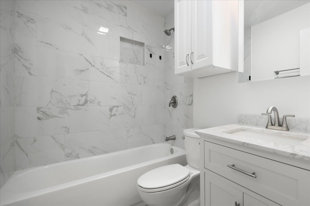 220 Sailmaster St - Photo 17