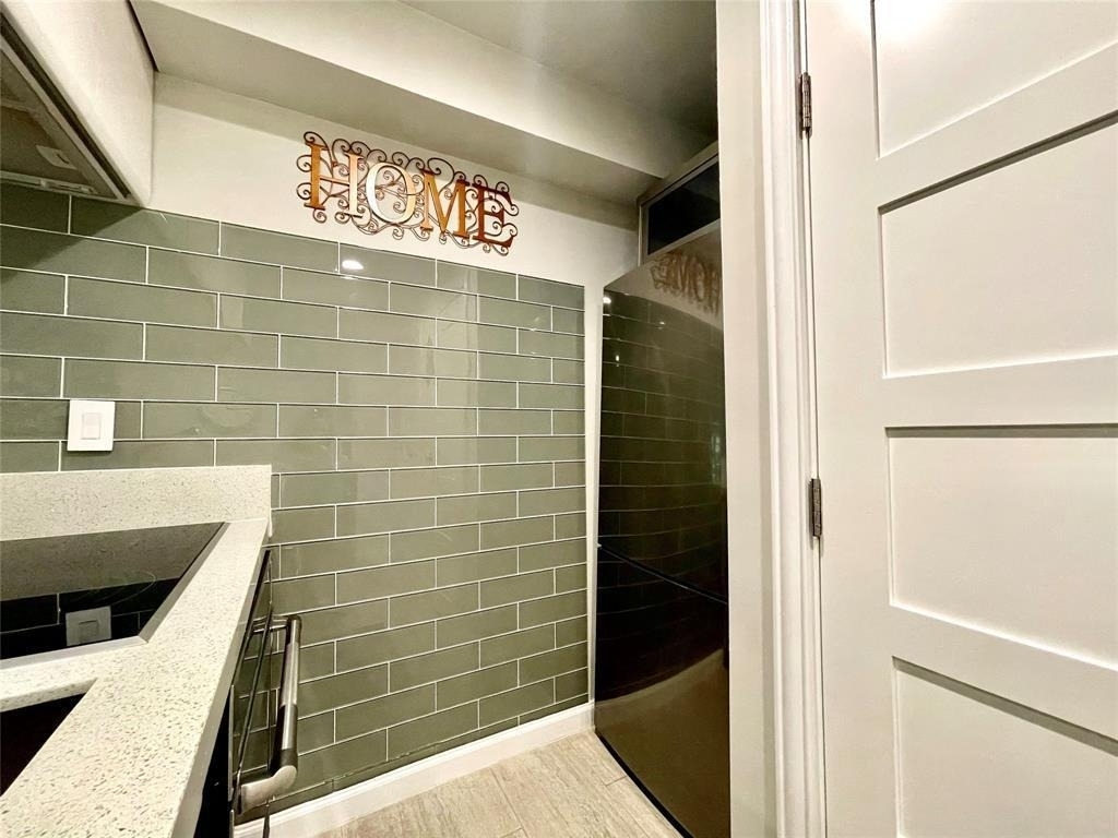 3110 Red River St - Photo 10