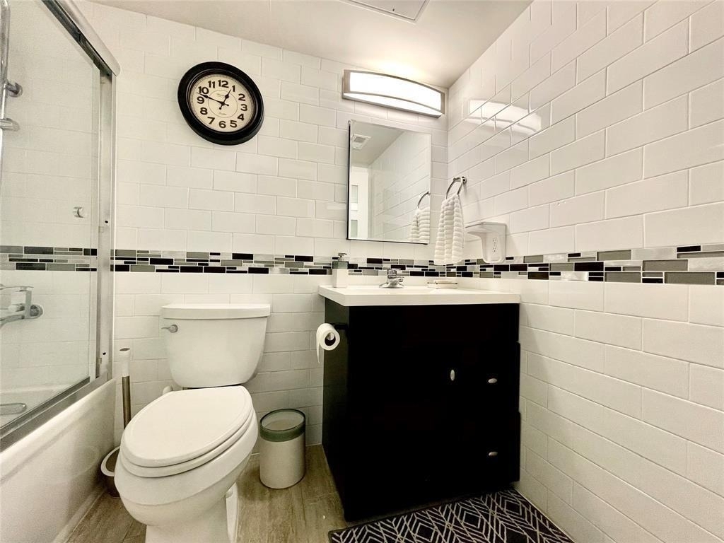 3110 Red River St - Photo 13